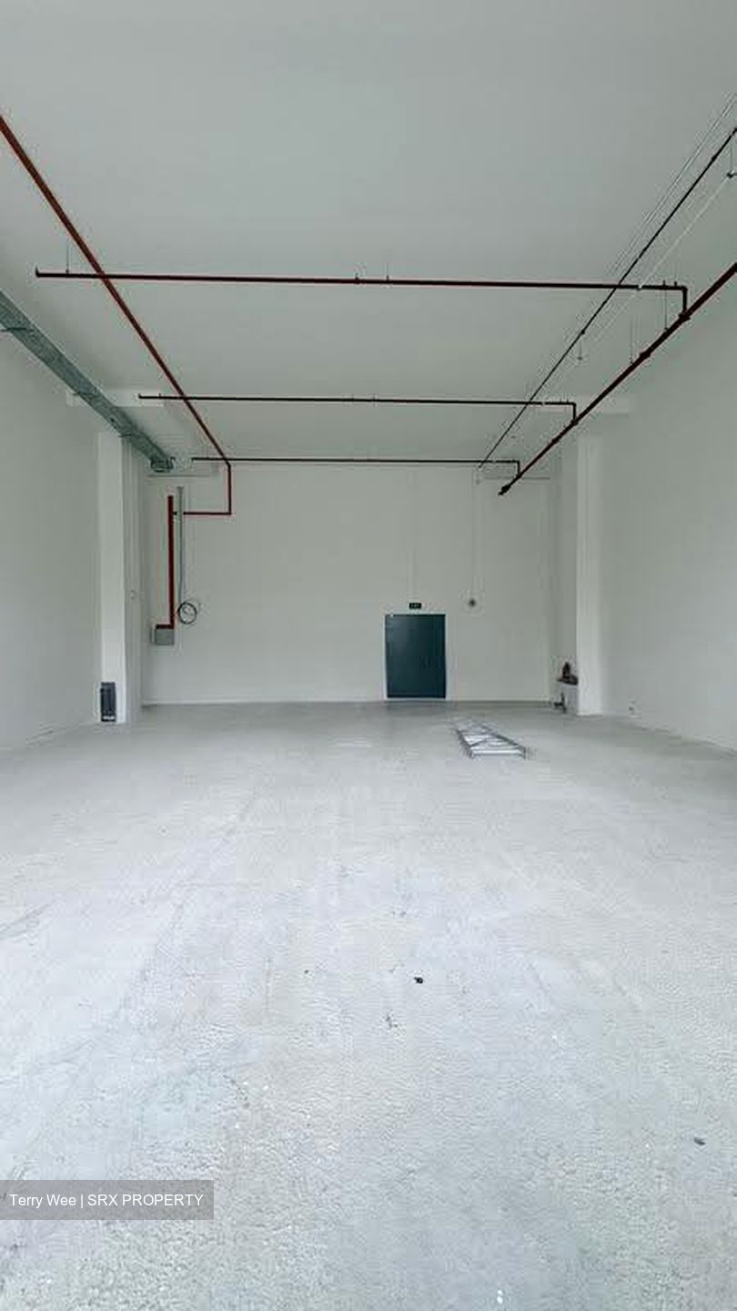 Space 18 (D12), Factory #634492641